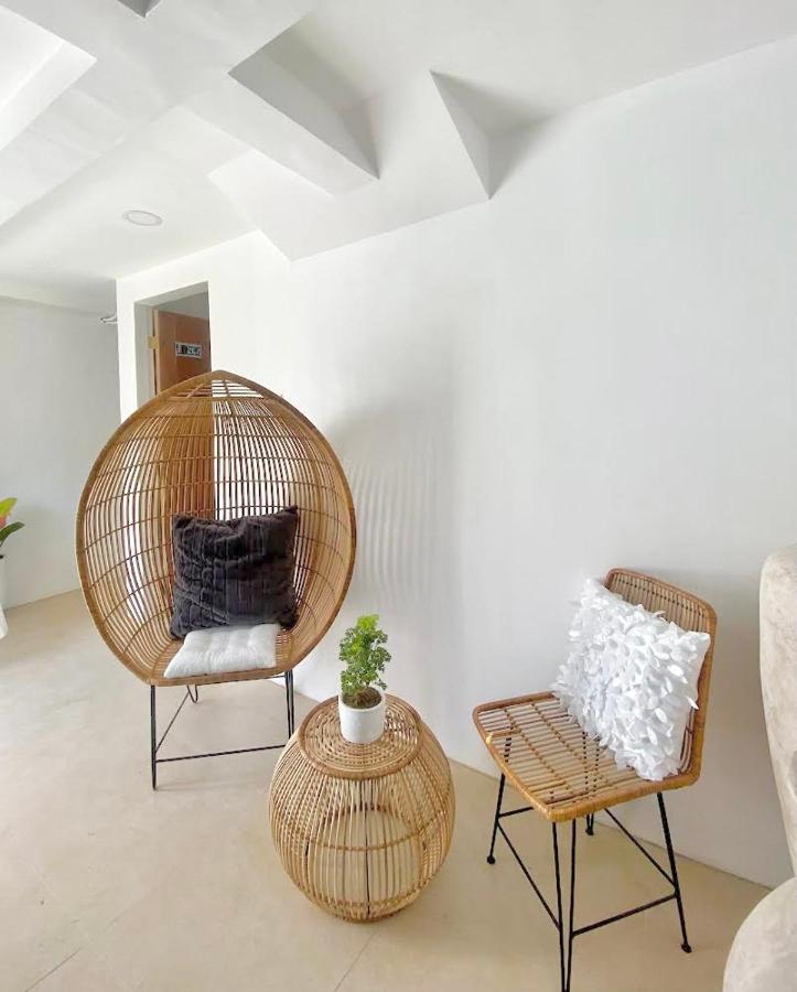 New Modern Suite Near Airport & Beach Sudtungan 외부 사진